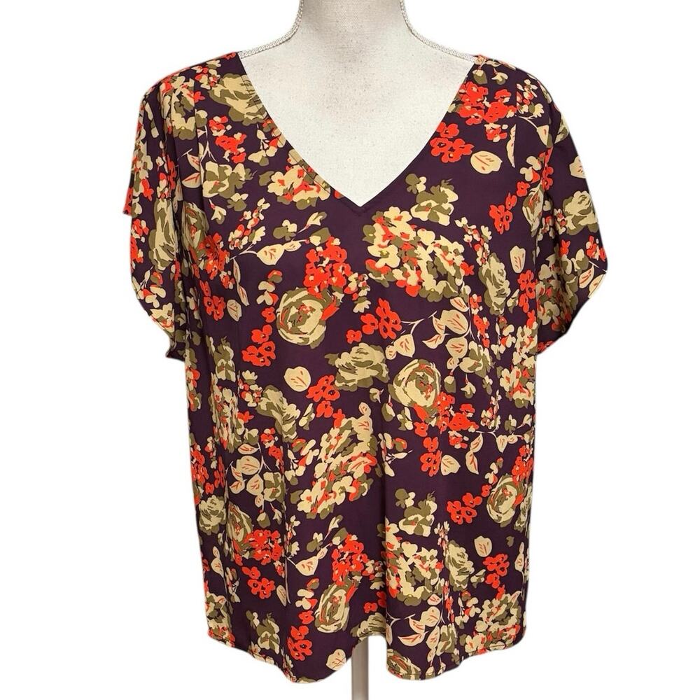 CAbi Size L A La Mode Top Blouse Floral V Neck Style 4169